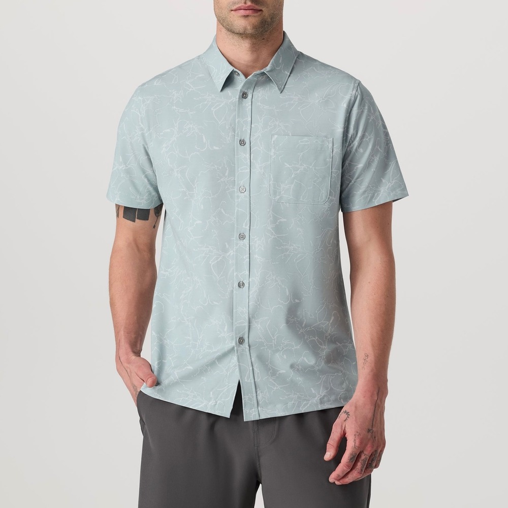 Vuori Men's Short-Sleeve Bridge Button Down Shirt, Chalk Blue Drawn